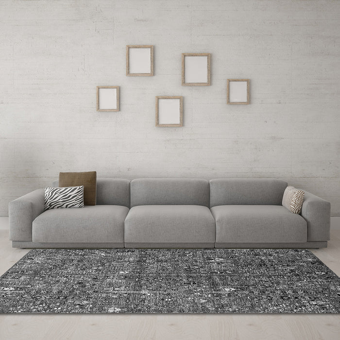 Machine Washable Oriental Gray Industrial Rug in a Living Room,, wshurb2391gry