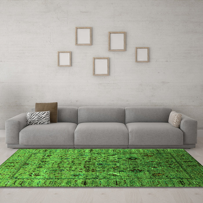 Machine Washable Oriental Green Industrial Area Rugs in a Living Room,, wshurb2394grn