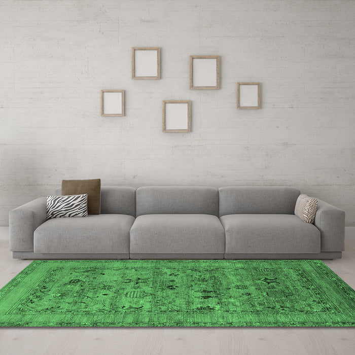 Machine Washable Oriental Emerald Green Industrial Area Rugs in a Living Room,, wshurb2396emgrn