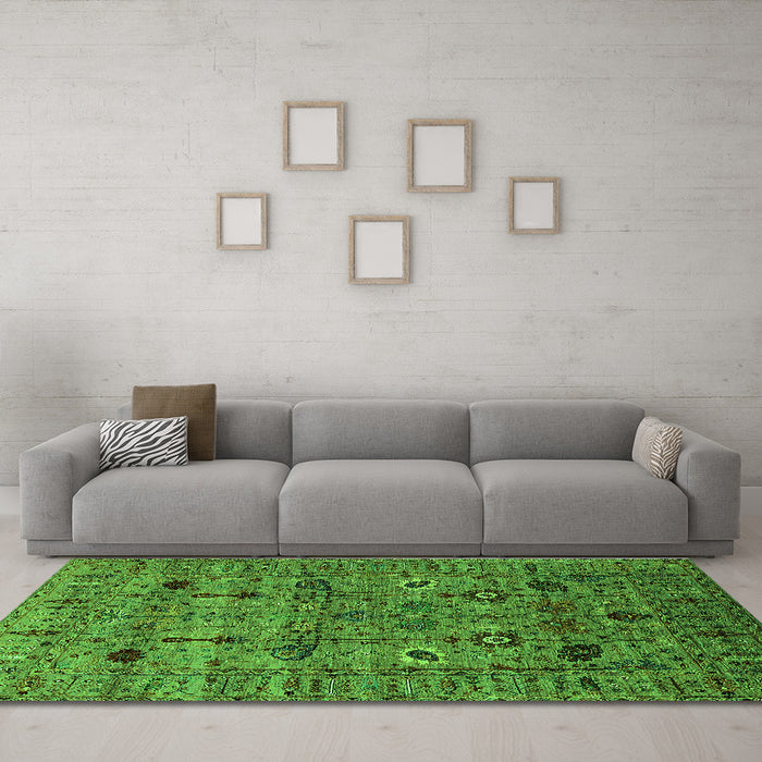 Machine Washable Oriental Green Industrial Area Rugs in a Living Room,, wshurb2399grn