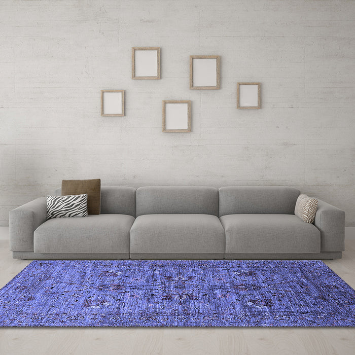 Machine Washable Oriental Blue Industrial Rug in a Living Room, wshurb2400blu