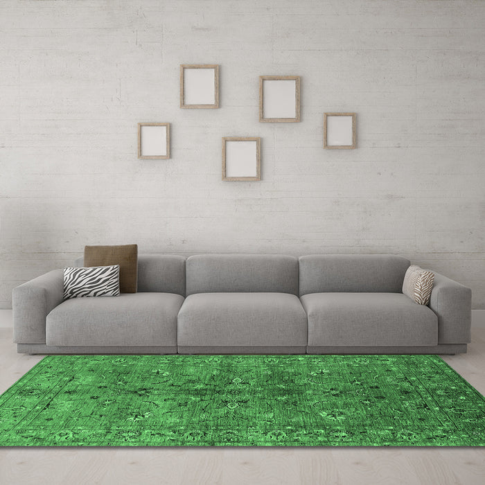 Machine Washable Oriental Emerald Green Industrial Area Rugs in a Living Room,, wshurb2401emgrn
