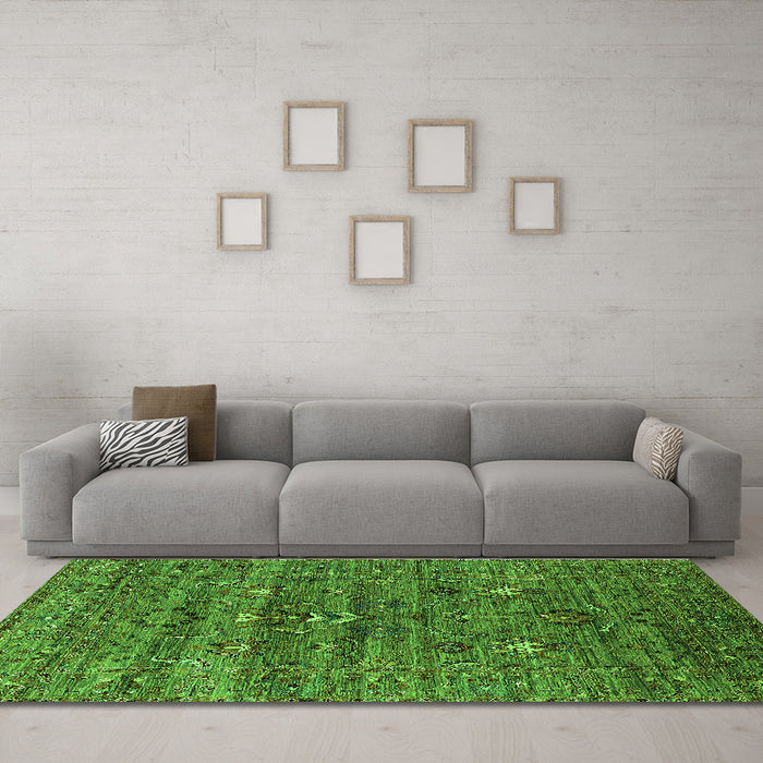 Machine Washable Oriental Green Industrial Area Rugs in a Living Room,, wshurb2404grn
