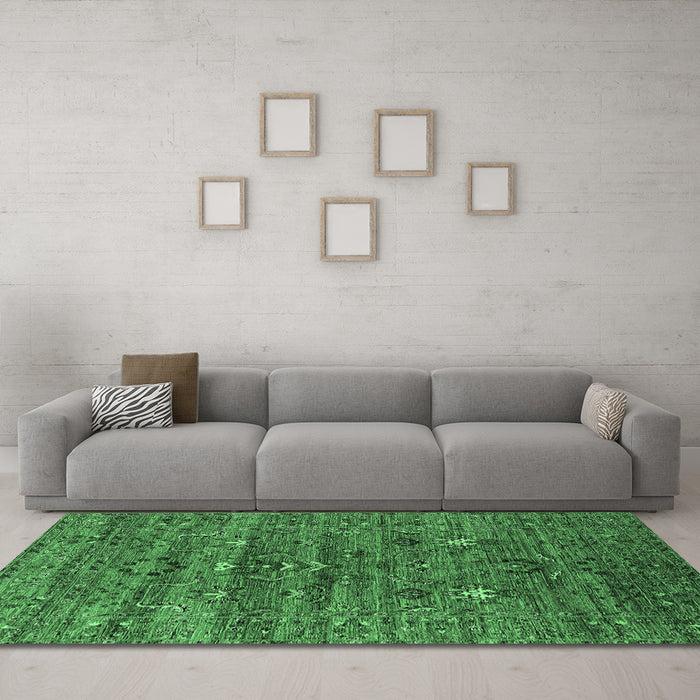 Machine Washable Oriental Emerald Green Industrial Area Rugs in a Living Room,, wshurb2404emgrn