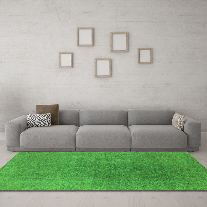 Machine Washable Oriental Green Industrial Area Rugs in a Living Room,, wshurb2407grn