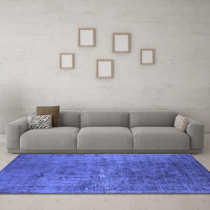 Machine Washable Oriental Blue Industrial Rug in a Living Room, wshurb2408blu