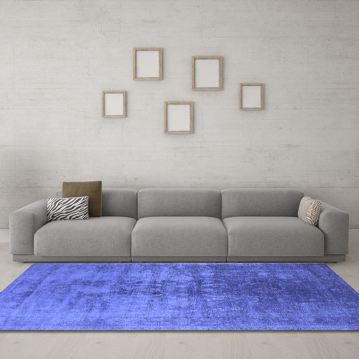 Machine Washable Oriental Blue Industrial Rug in a Living Room, wshurb2409blu