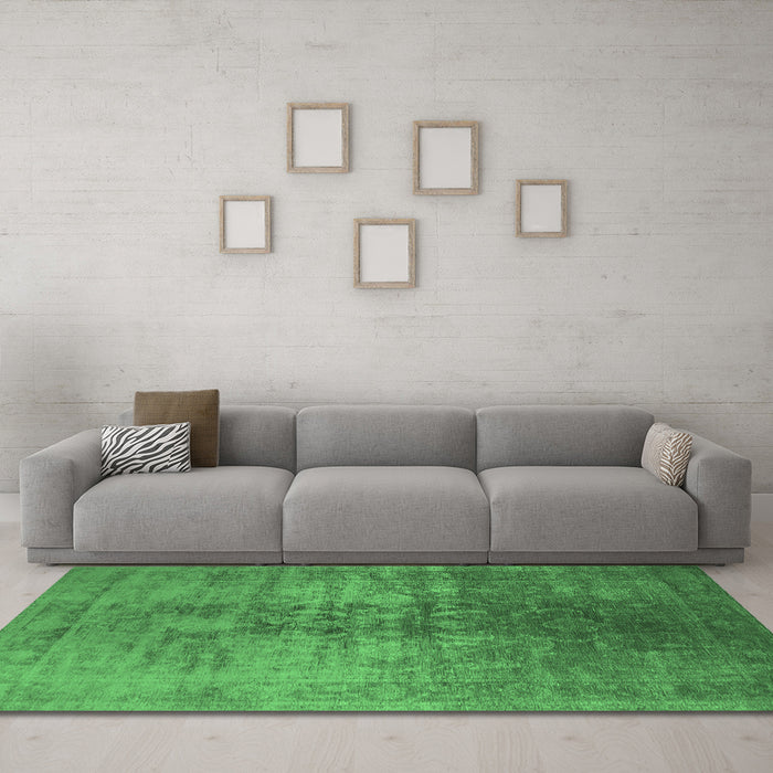 Machine Washable Oriental Emerald Green Industrial Area Rugs in a Living Room,, wshurb2409emgrn