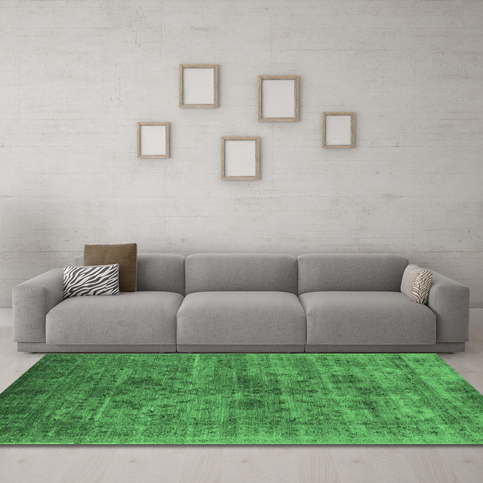 Machine Washable Oriental Emerald Green Industrial Area Rugs in a Living Room,, wshurb2410emgrn