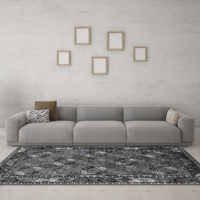 Machine Washable Oriental Gray Industrial Rug in a Living Room,, wshurb2412gry