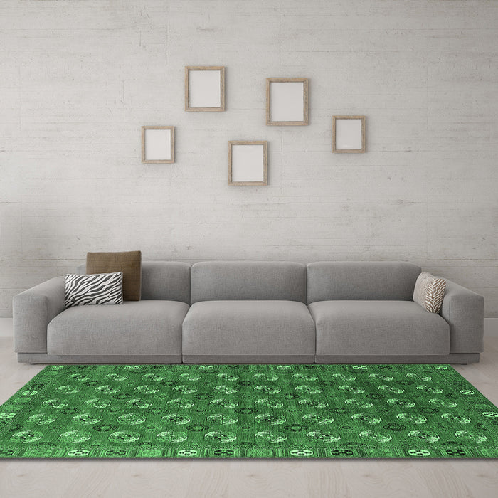 Machine Washable Southwestern Emerald Green Country Area Rugs in a Living Room,, wshurb2413emgrn