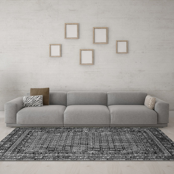 Machine Washable Oriental Gray Industrial Rug in a Living Room,, wshurb2416gry