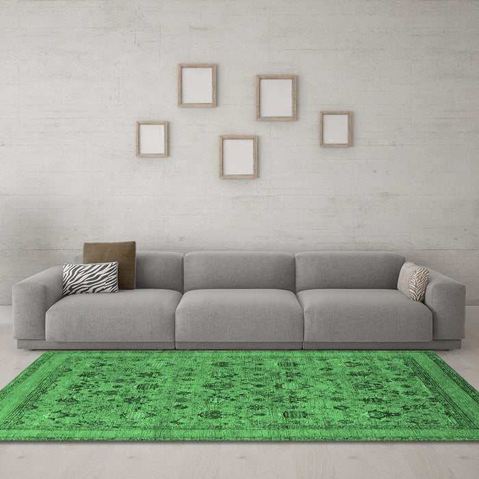 Machine Washable Oriental Emerald Green Industrial Area Rugs in a Living Room,, wshurb2417emgrn