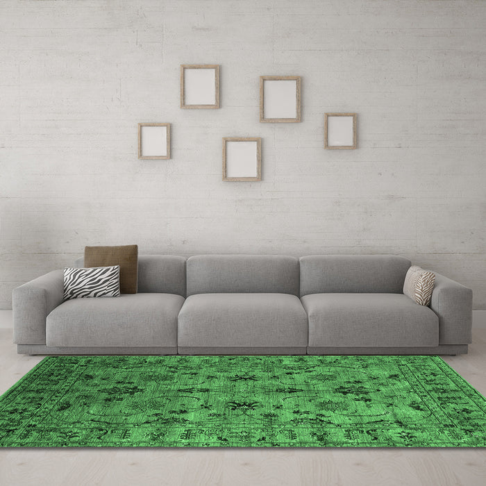 Machine Washable Oriental Emerald Green Industrial Area Rugs in a Living Room,, wshurb2421emgrn