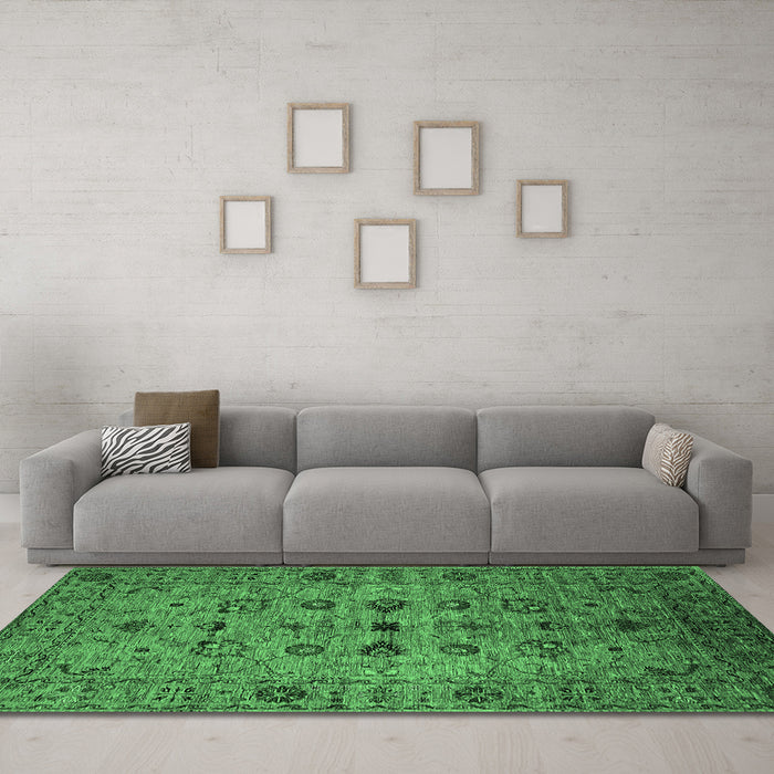 Machine Washable Oriental Emerald Green Industrial Area Rugs in a Living Room,, wshurb2424emgrn