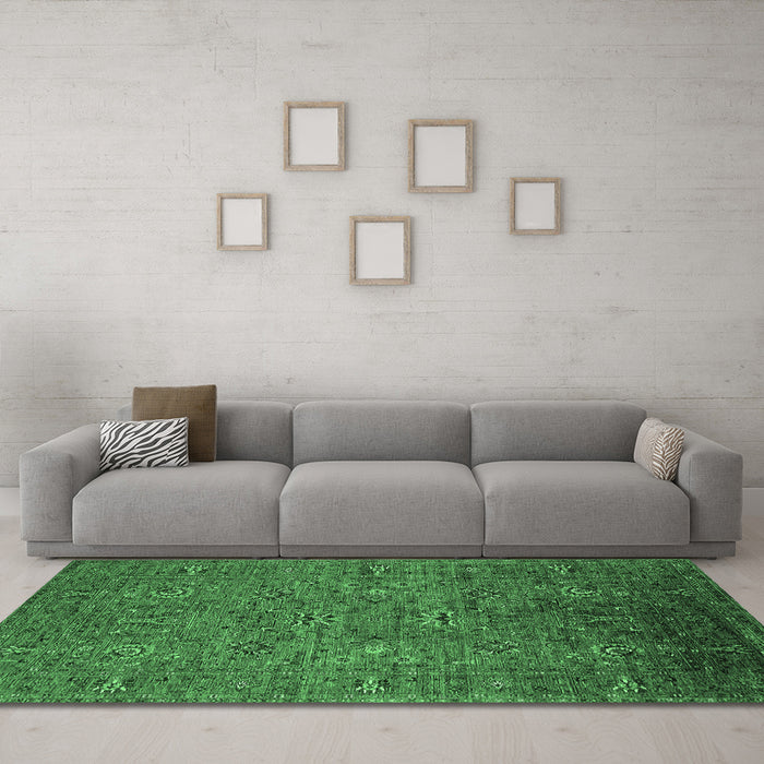 Machine Washable Oriental Emerald Green Industrial Area Rugs in a Living Room,, wshurb2425emgrn