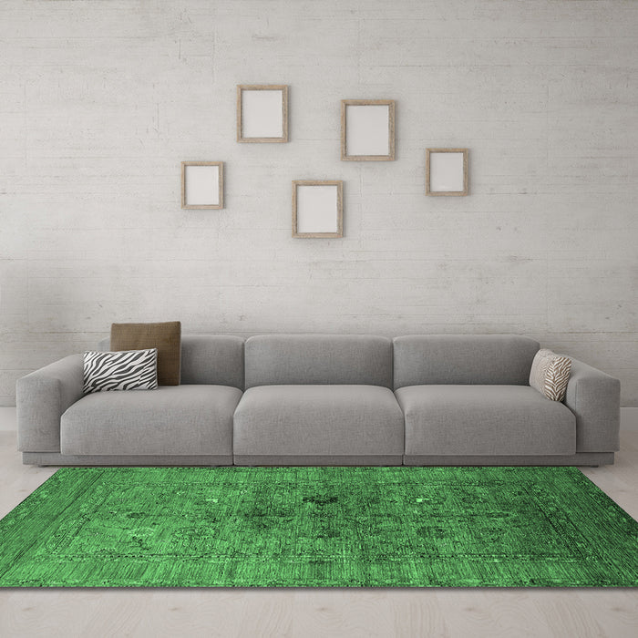 Machine Washable Oriental Emerald Green Industrial Area Rugs in a Living Room,, wshurb2428emgrn