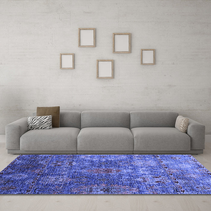 Machine Washable Oriental Blue Industrial Rug in a Living Room, wshurb2429blu