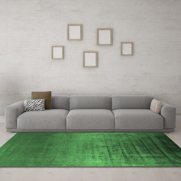 Machine Washable Oriental Emerald Green Industrial Area Rugs in a Living Room,, wshurb2433emgrn