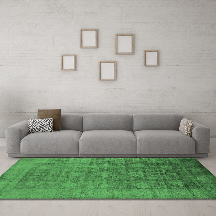 Machine Washable Oriental Emerald Green Industrial Area Rugs in a Living Room,, wshurb2435emgrn