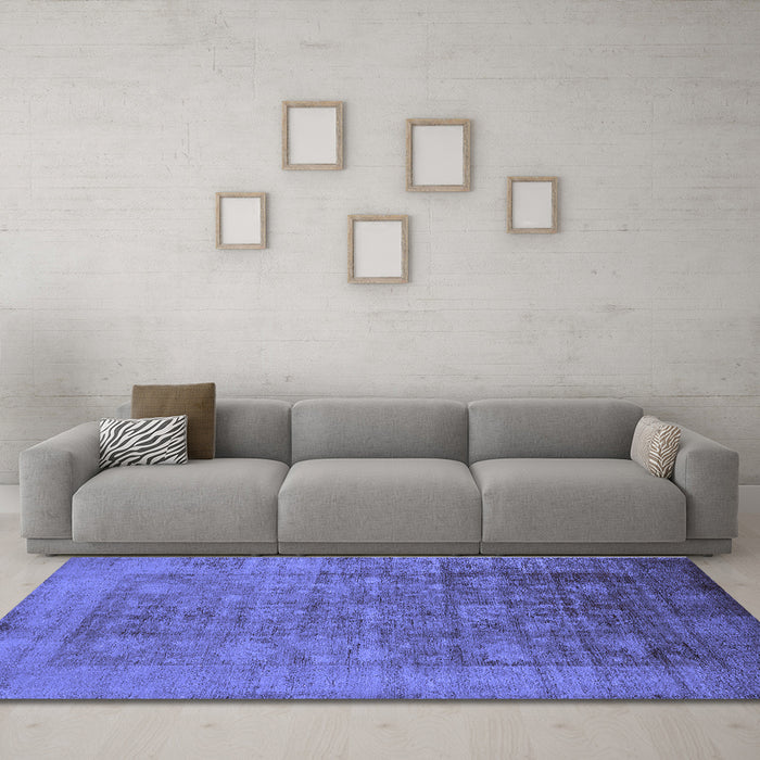 Machine Washable Oriental Blue Industrial Rug in a Living Room, wshurb2435blu
