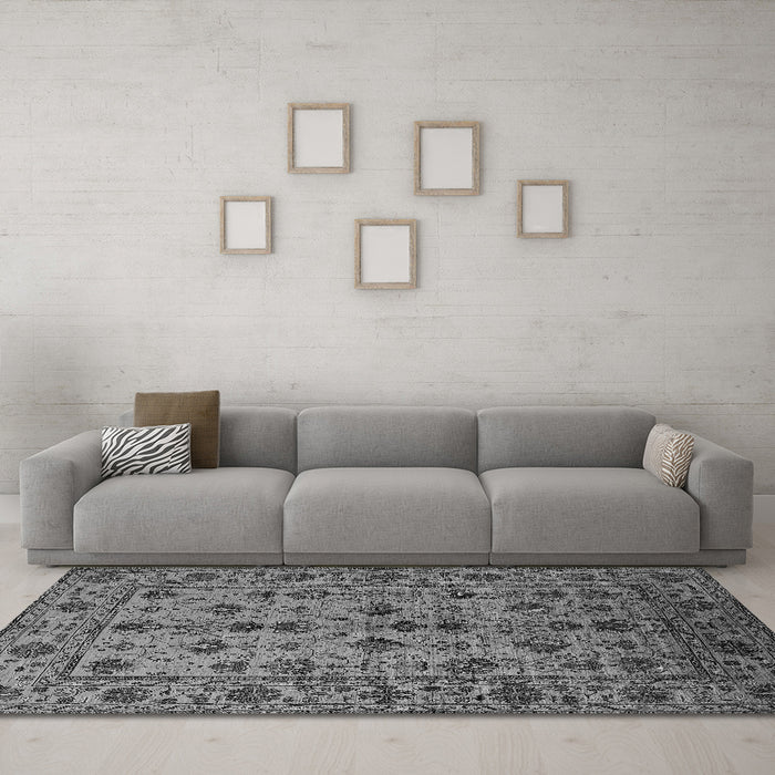 Machine Washable Oriental Gray Industrial Rug in a Living Room,, wshurb2436gry