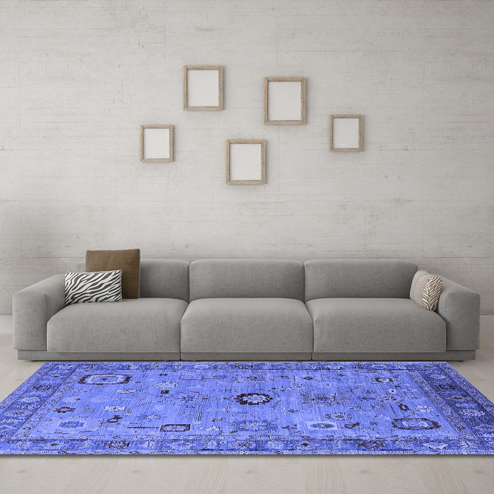 Machine Washable Oriental Blue Industrial Rug in a Living Room, wshurb2439blu