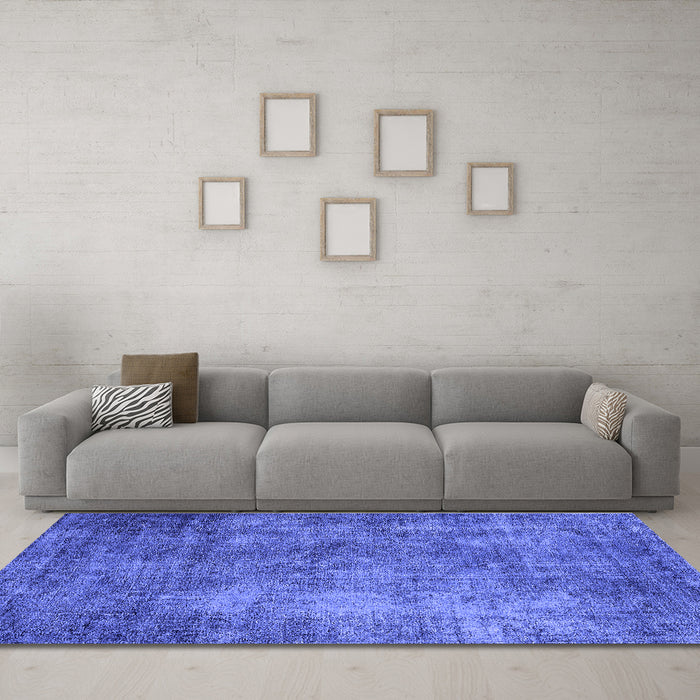 Machine Washable Oriental Blue Industrial Rug in a Living Room, wshurb2445blu