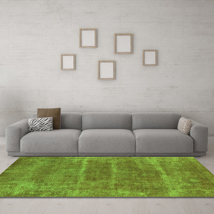 Machine Washable Oriental Green Industrial Area Rugs in a Living Room,, wshurb2446grn