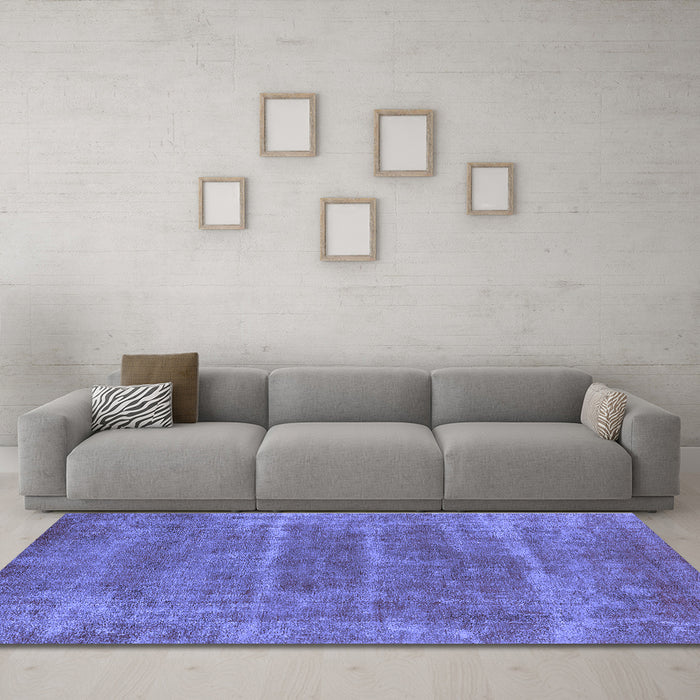 Machine Washable Oriental Blue Industrial Rug in a Living Room, wshurb2446blu