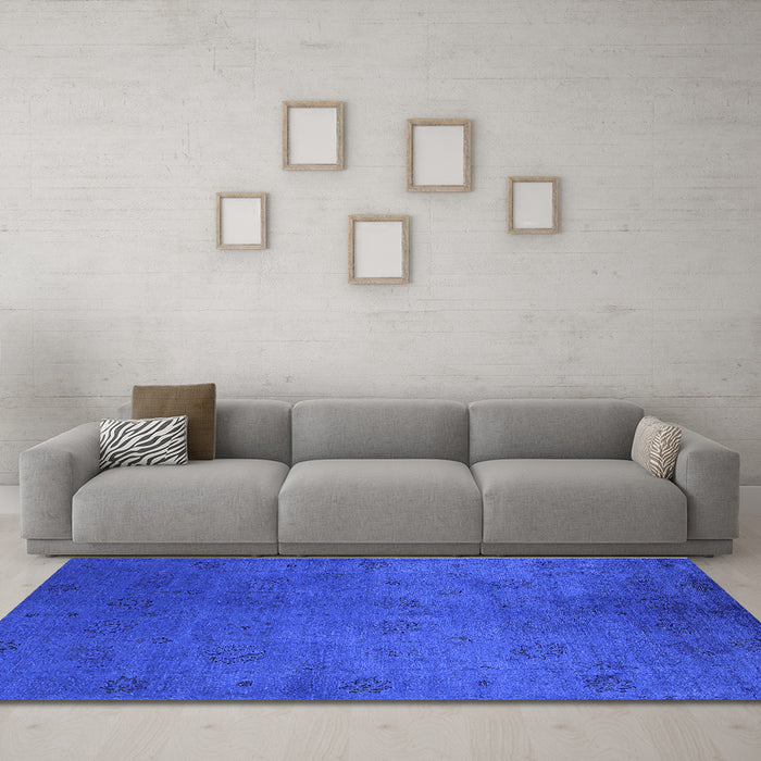 Machine Washable Oriental Blue Industrial Rug in a Living Room, wshurb2449blu