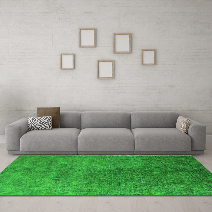 Machine Washable Oriental Green Industrial Area Rugs in a Living Room,, wshurb2451grn