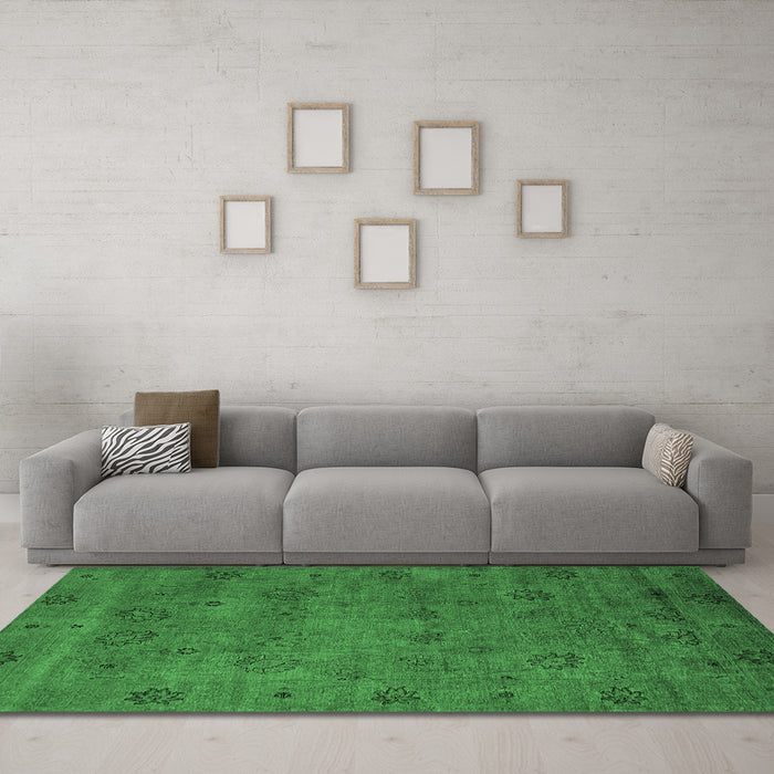 Machine Washable Oriental Emerald Green Industrial Area Rugs in a Living Room,, wshurb2453emgrn