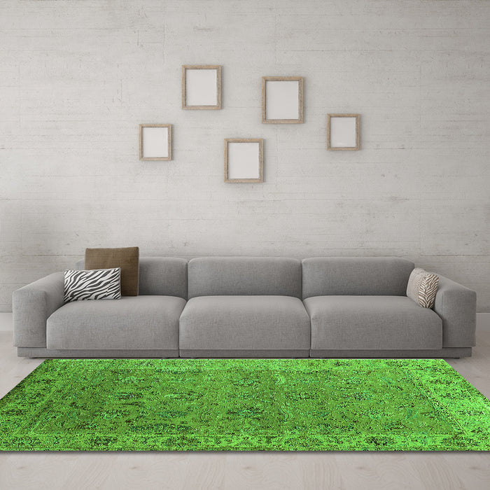 Machine Washable Oriental Green Industrial Area Rugs in a Living Room,, wshurb2462grn