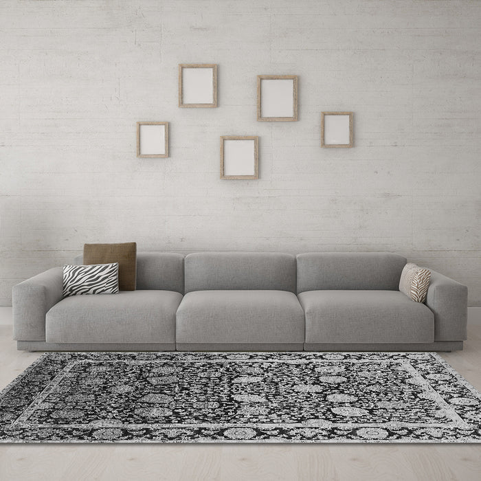 Machine Washable Oriental Gray Industrial Rug in a Living Room,, wshurb2463gry