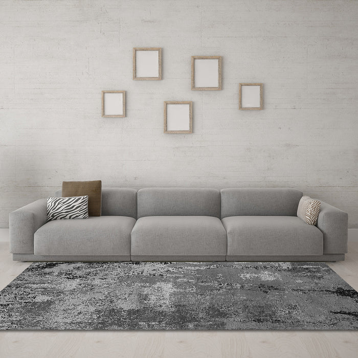 Machine Washable Oriental Gray Industrial Rug in a Living Room,, wshurb2468gry