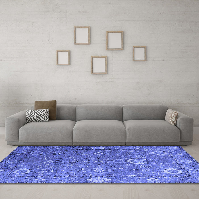 Machine Washable Oriental Blue Industrial Rug in a Living Room, wshurb2471blu
