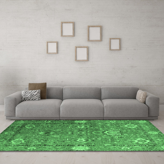 Machine Washable Oriental Emerald Green Industrial Area Rugs in a Living Room,, wshurb2471emgrn