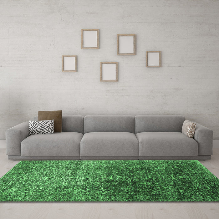 Machine Washable Oriental Emerald Green Industrial Area Rugs in a Living Room,, wshurb2472emgrn