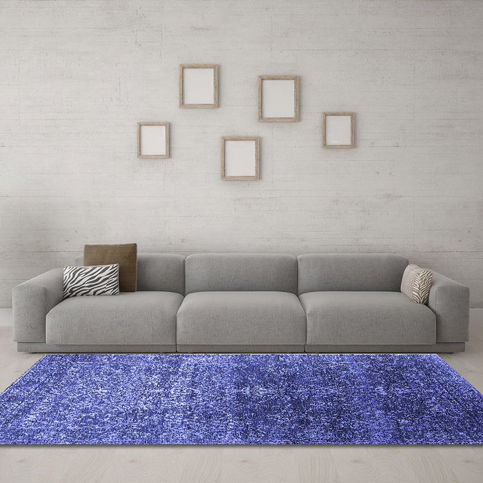 Machine Washable Oriental Blue Industrial Rug in a Living Room, wshurb2472blu