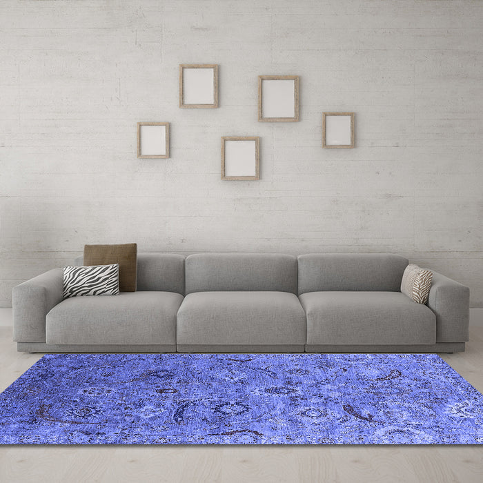Machine Washable Oriental Blue Industrial Rug in a Living Room, wshurb2473blu