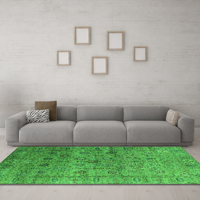 Machine Washable Oriental Green Industrial Area Rugs in a Living Room,, wshurb2474grn