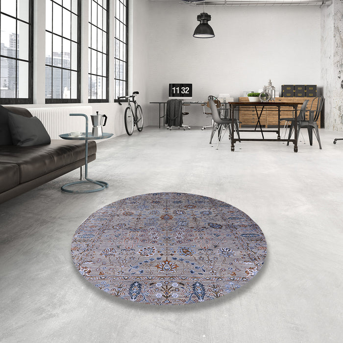 Round Mid-Century Modern Carbon Gray Oriental Rug in a Office, urb2474