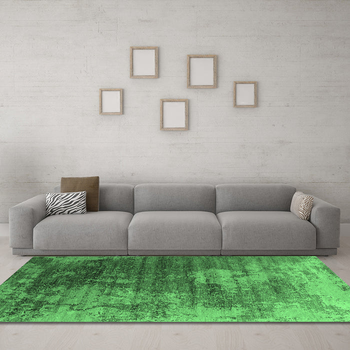 Machine Washable Oriental Emerald Green Industrial Area Rugs in a Living Room,, wshurb2476emgrn