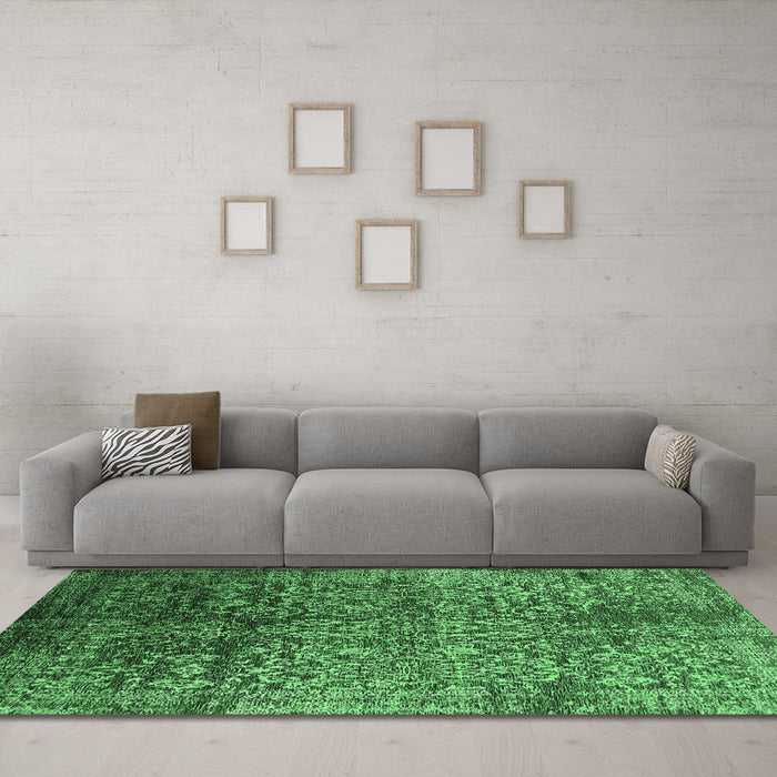 Machine Washable Oriental Emerald Green Industrial Area Rugs in a Living Room,, wshurb2477emgrn