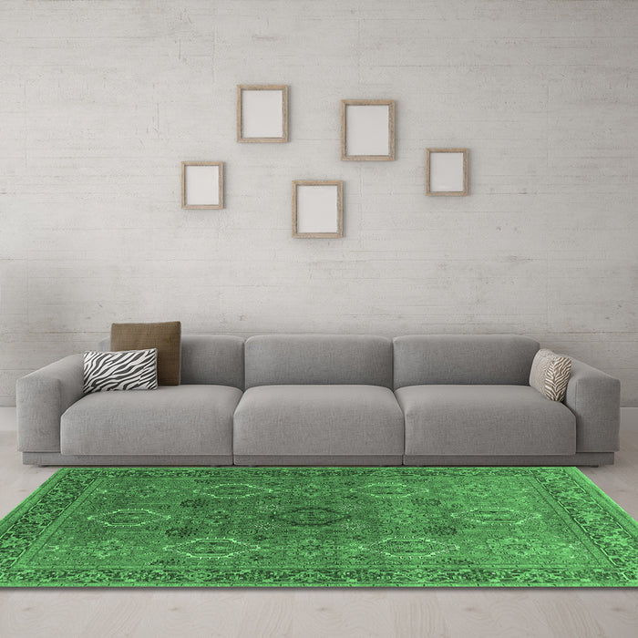 Machine Washable Oriental Emerald Green Industrial Area Rugs in a Living Room,, wshurb2479emgrn