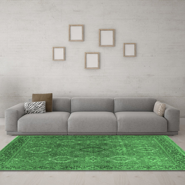 Machine Washable Oriental Emerald Green Industrial Area Rugs in a Living Room,, wshurb2481emgrn