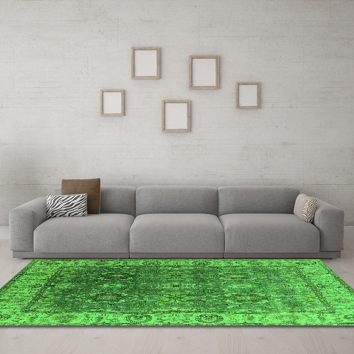 Machine Washable Oriental Green Industrial Area Rugs in a Living Room,, wshurb2482grn
