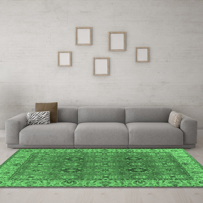 Machine Washable Oriental Emerald Green Industrial Area Rugs in a Living Room,, wshurb2483emgrn