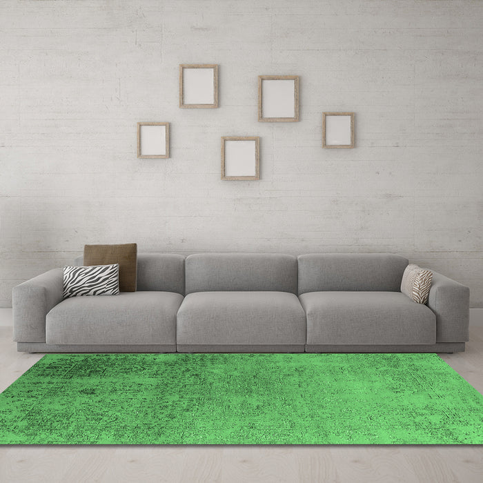 Machine Washable Oriental Emerald Green Industrial Area Rugs in a Living Room,, wshurb2499emgrn